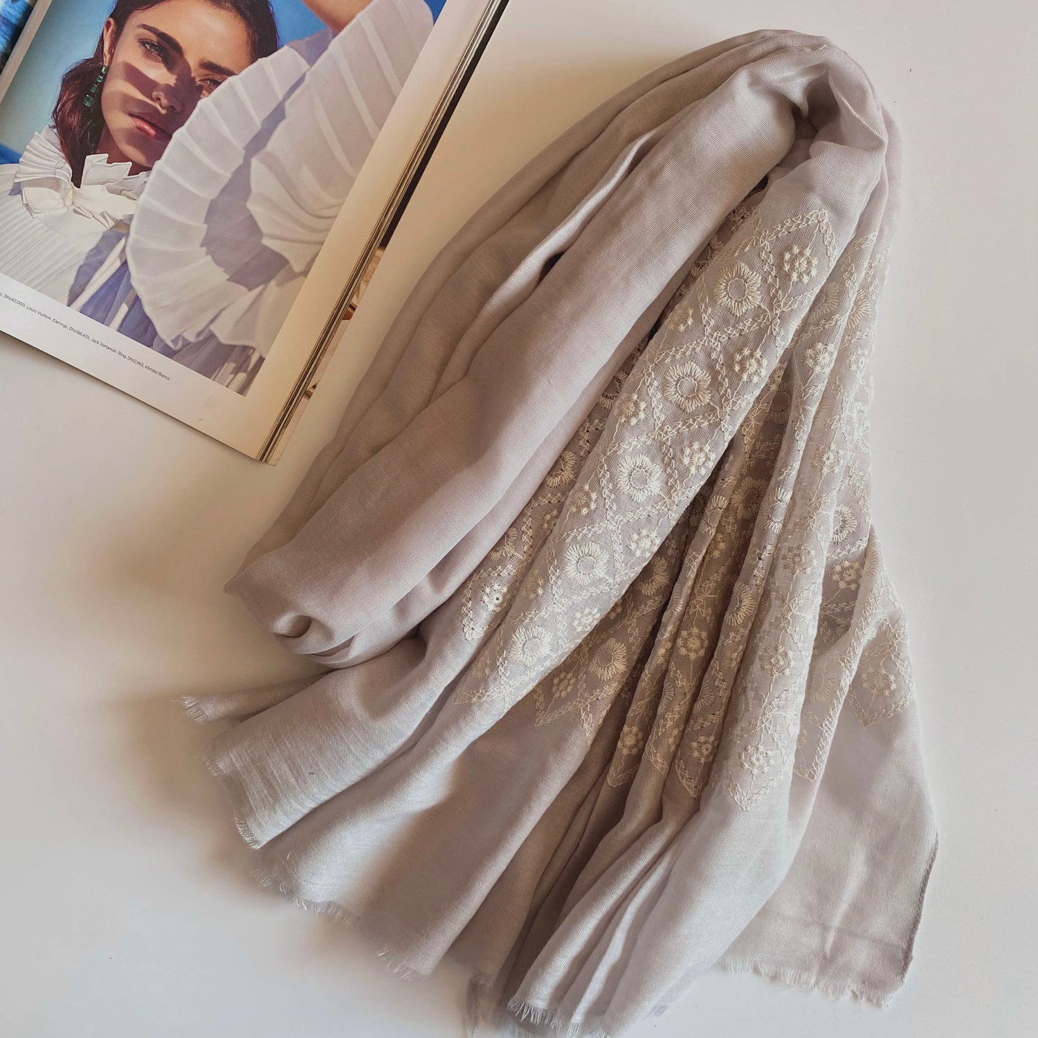 Diamonds - Light Grey