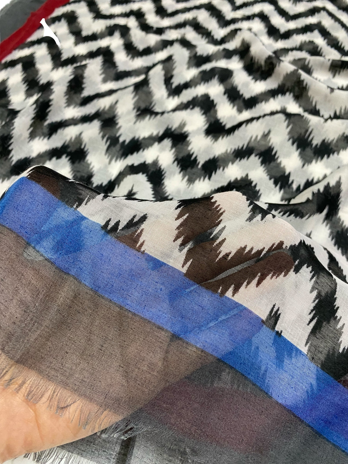 Chevron Printed Hijabs - Charcoal