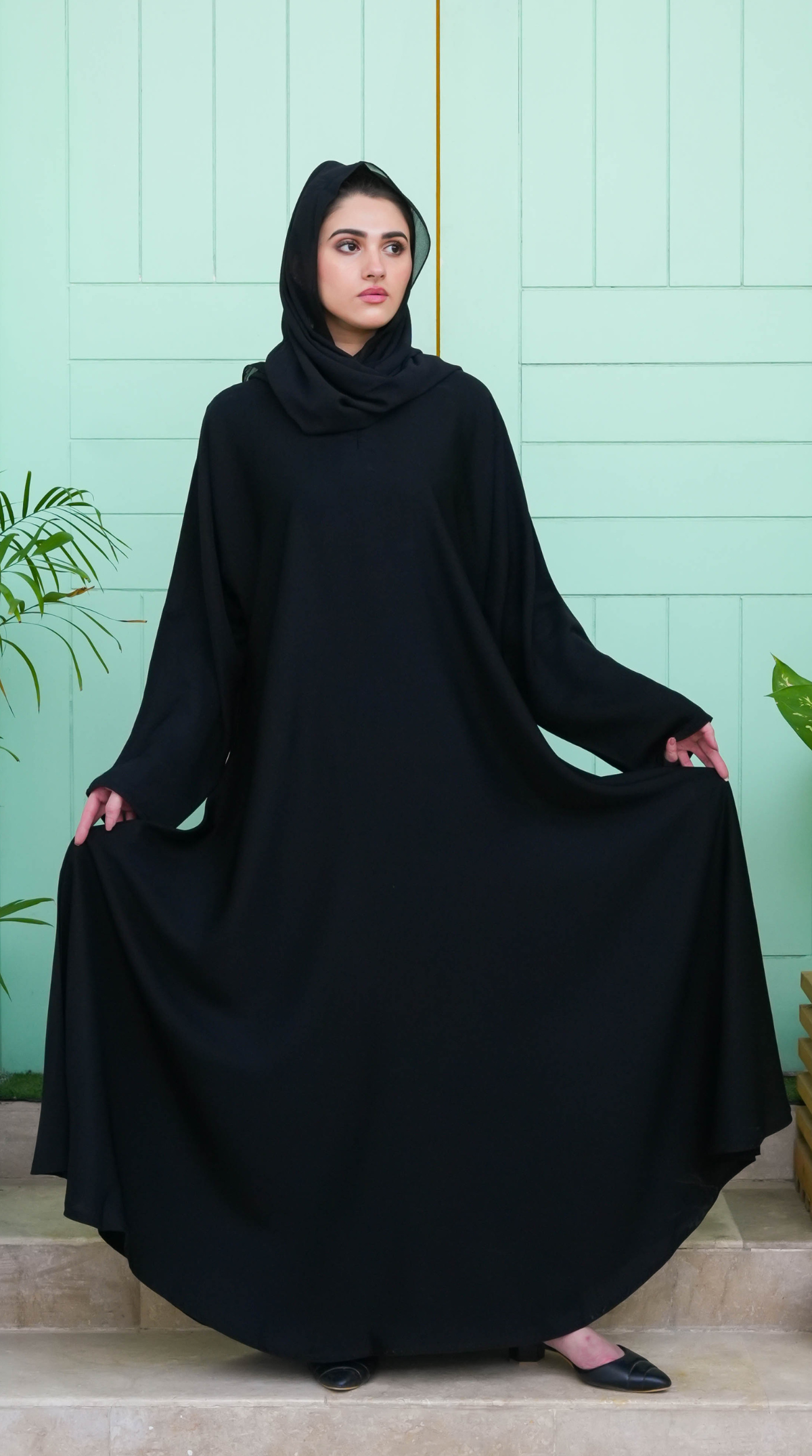 Mirage Maxi Abaya (Front Closed) - Black