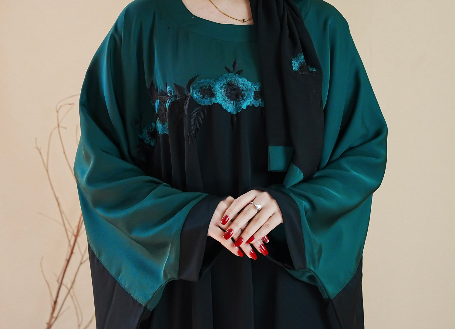 Flora Abaya - Peacock (With Free Delivery)