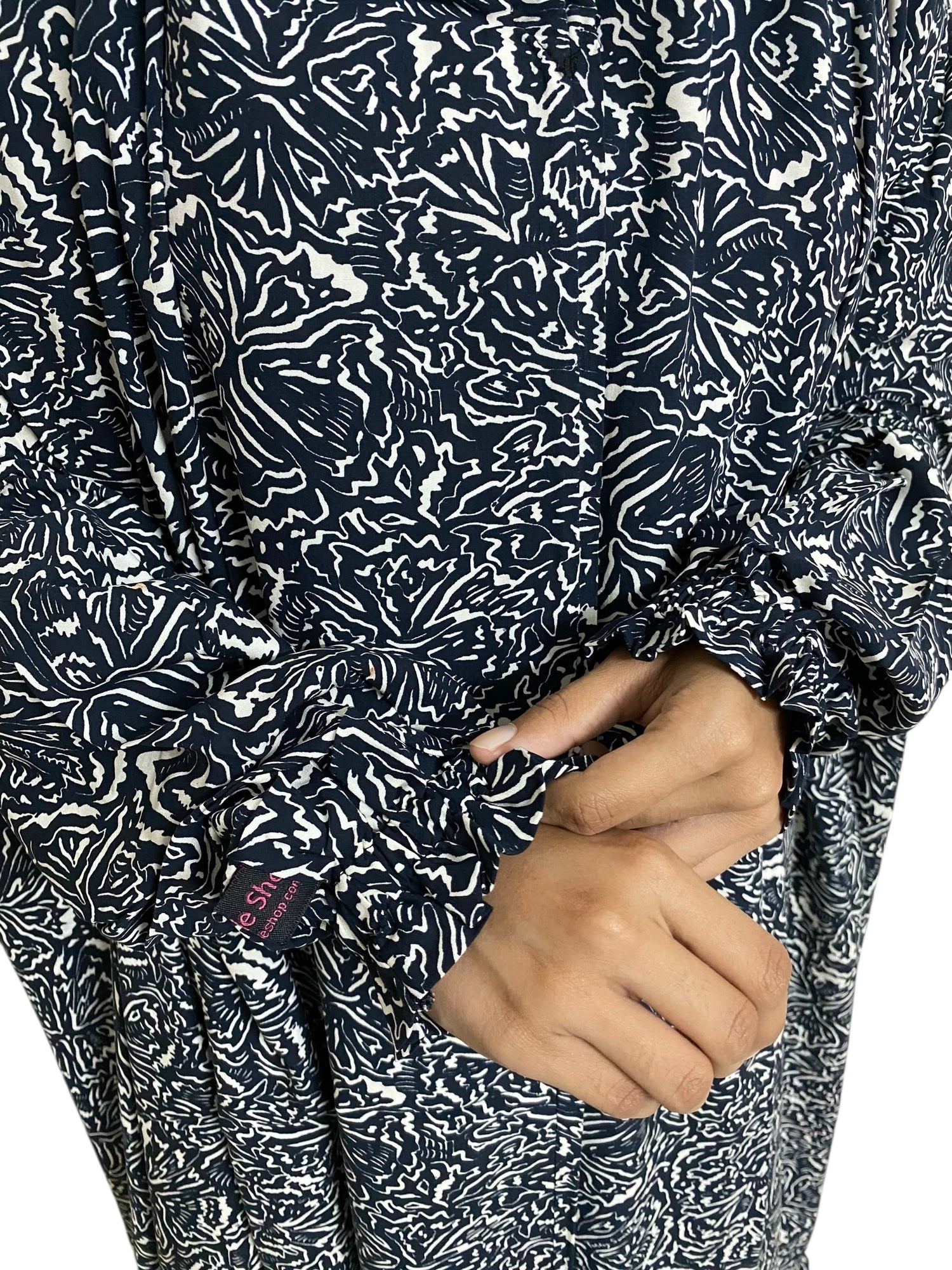 Premium Full Length Namaz Chadar With Sleeves (Imported Fabric)