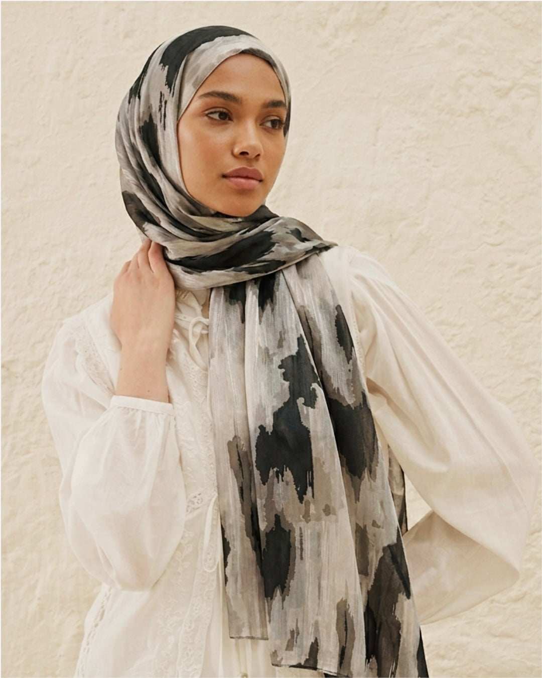 Maya - Organza Luxury (Black)