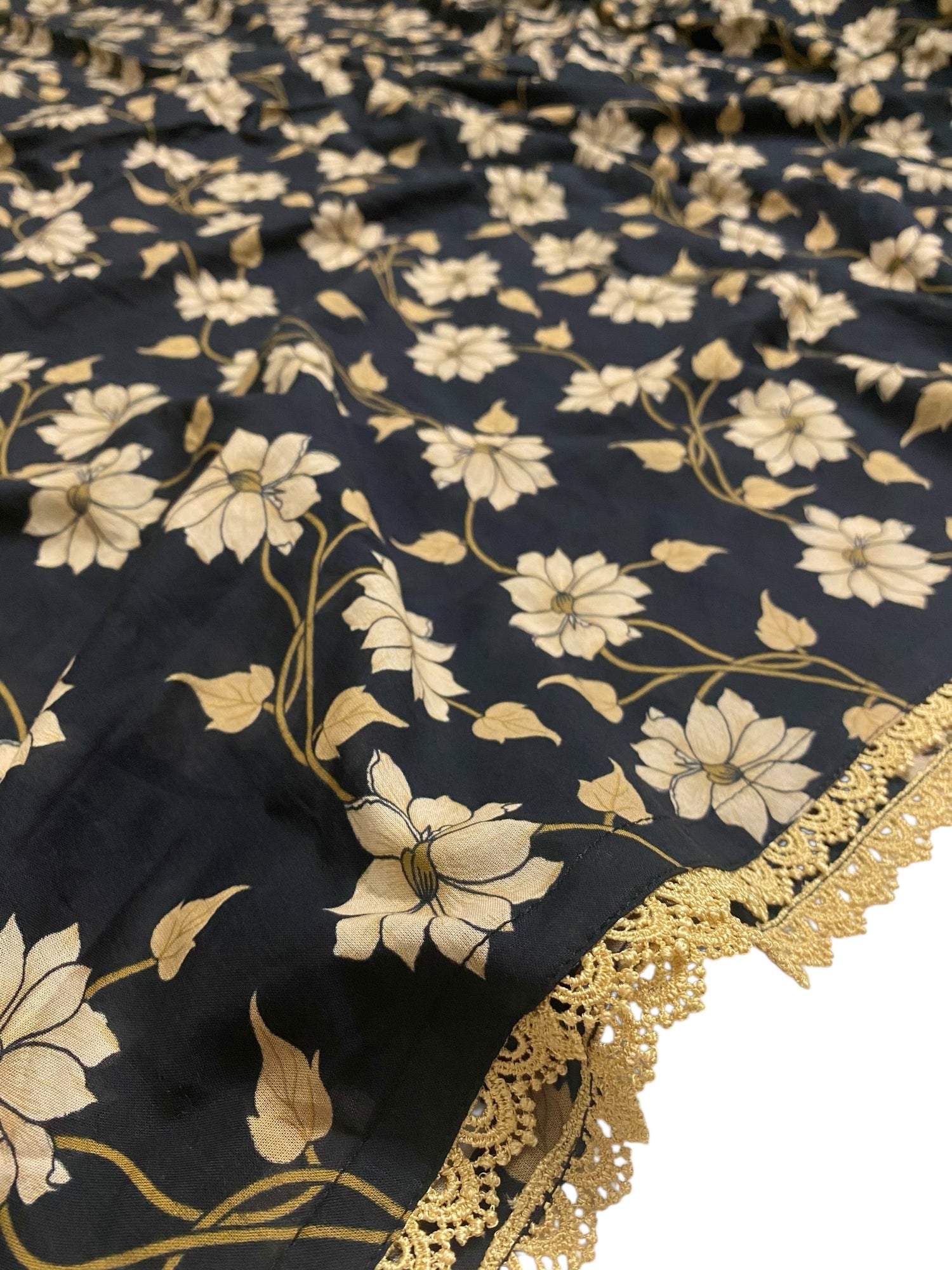 Premium Flat Namaz Dupatta (Imported Fabric)