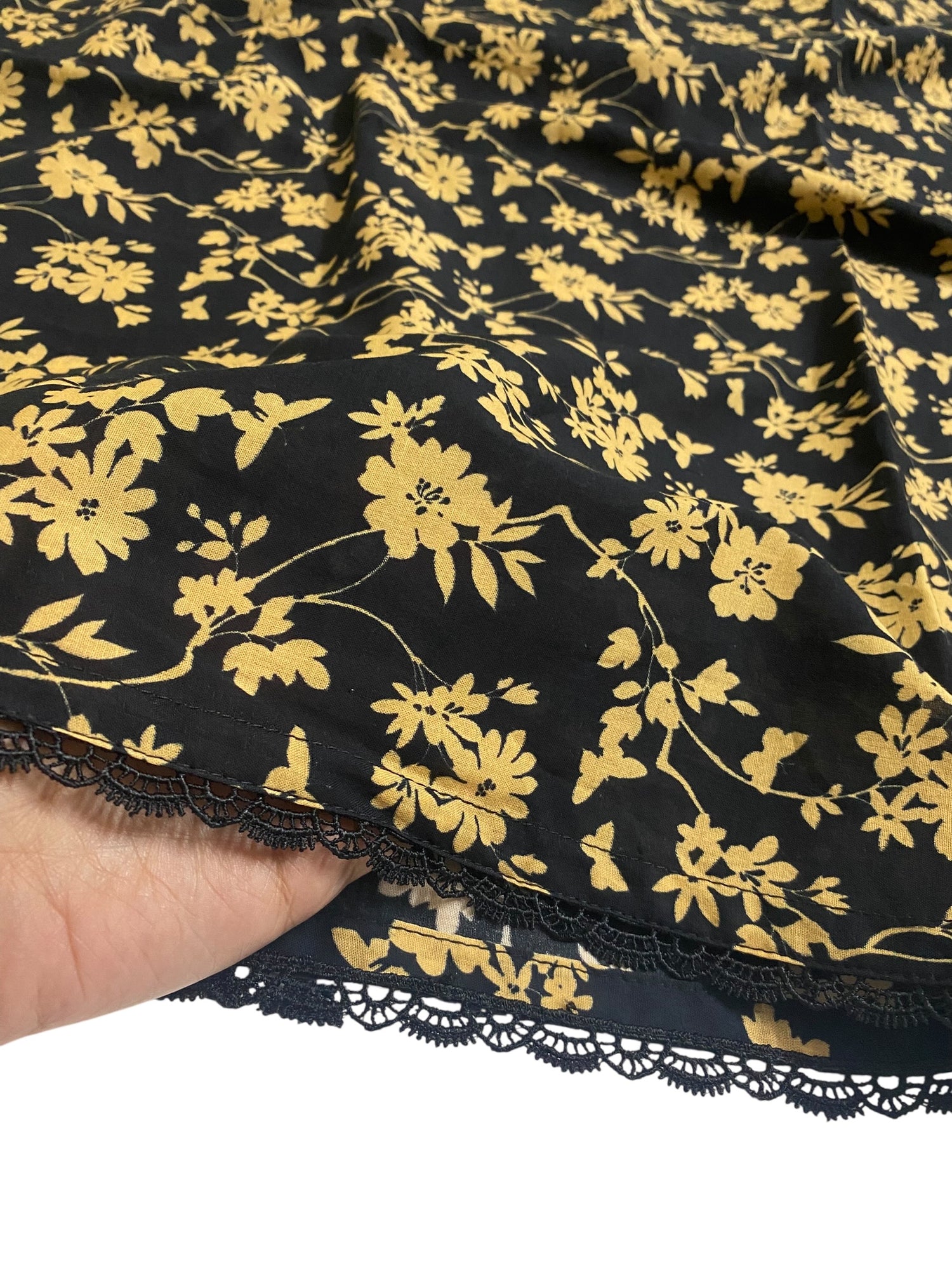 Premium Flat Namaz Dupatta (Imported Fabric)