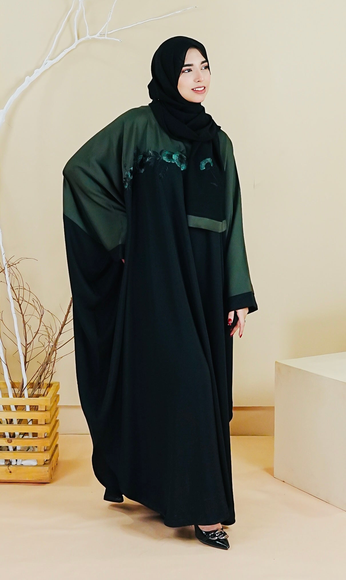 Flora Abaya - Sacramento (With Free Delivery)
