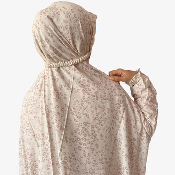 Premium Namaz Chadar With Sleeves (Imported Fabric)