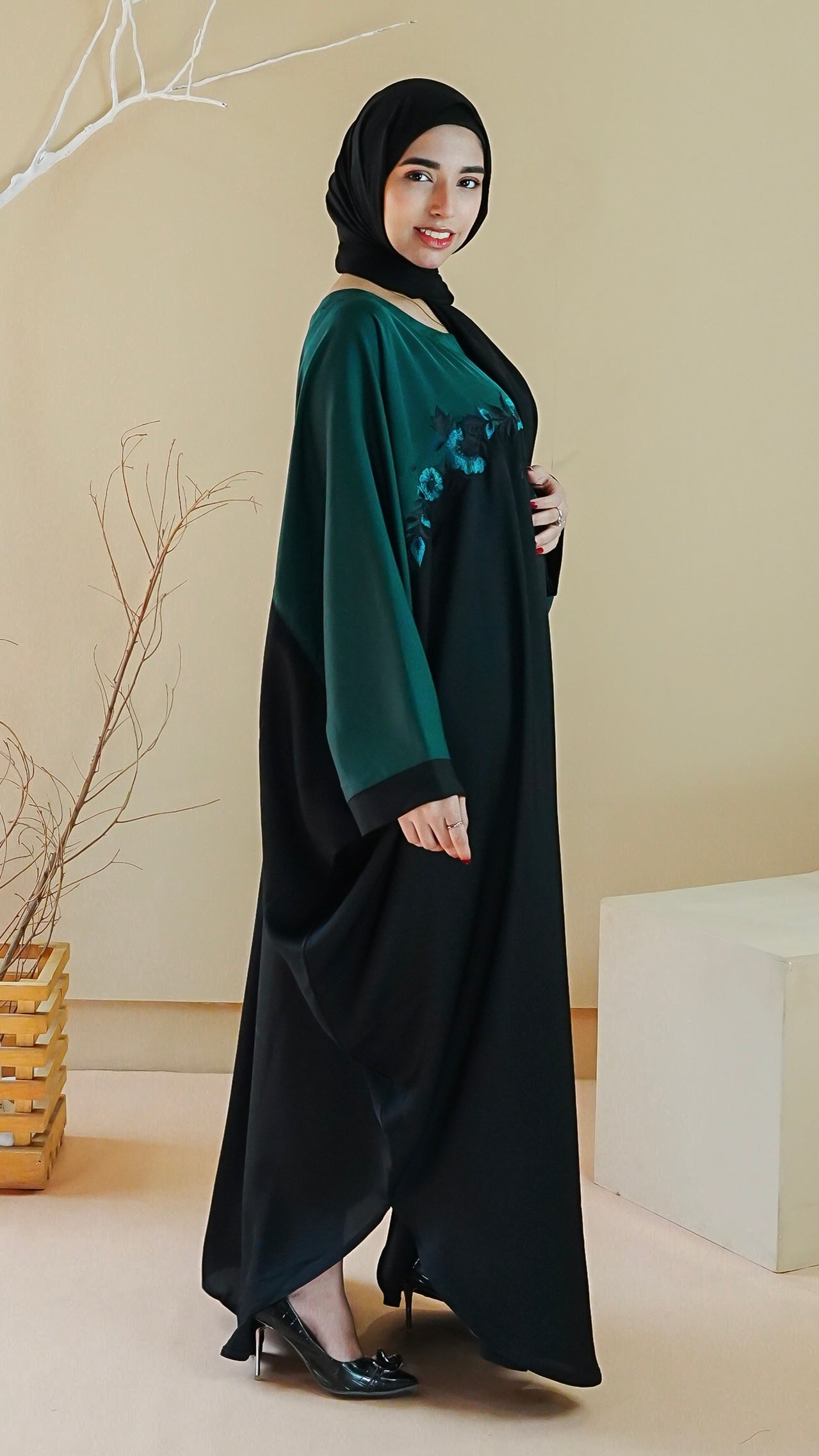 Flora Abaya - Peacock (With Free Delivery)