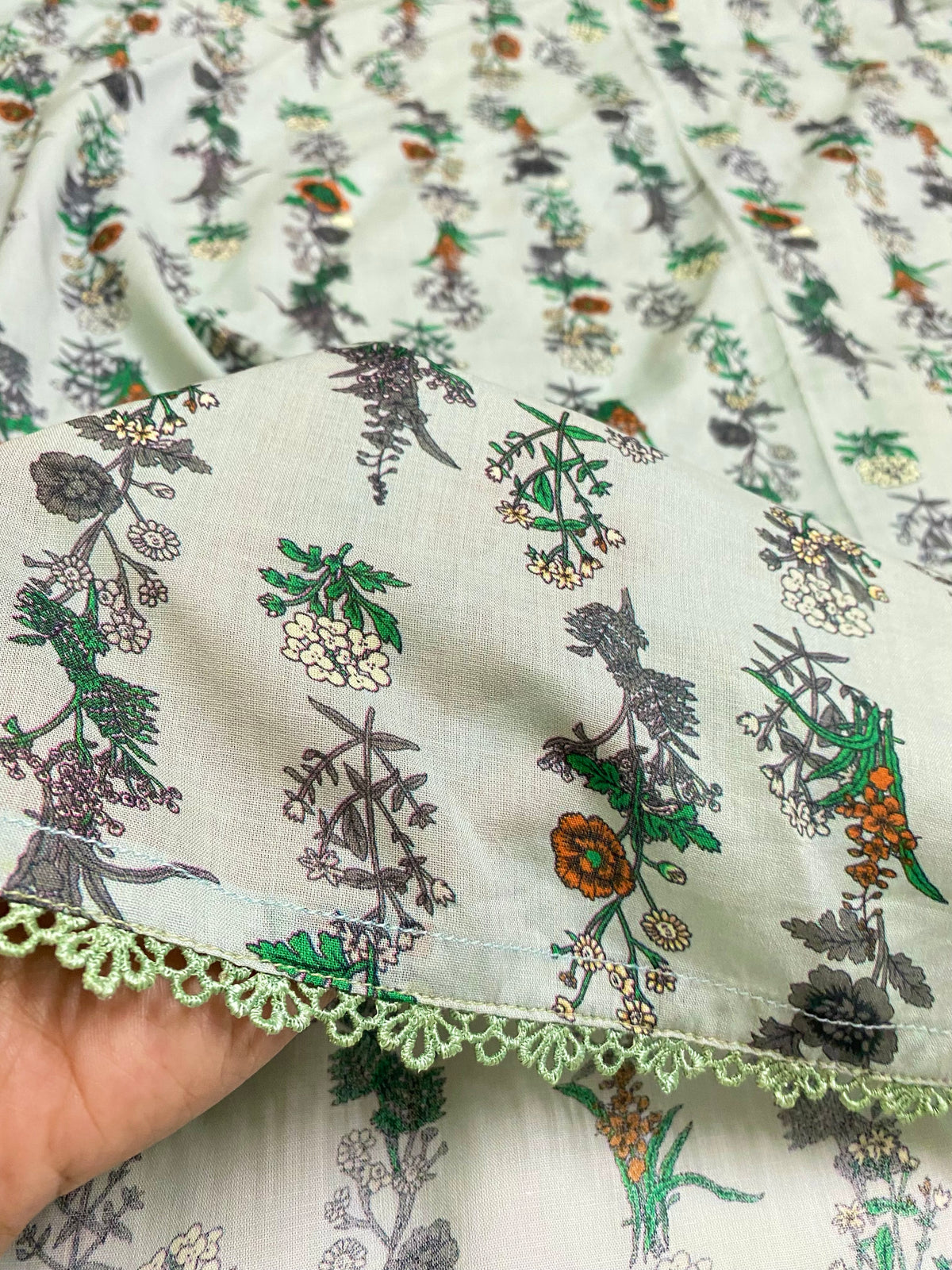 Premium Flat Namaz Dupatta (Imported Fabric)