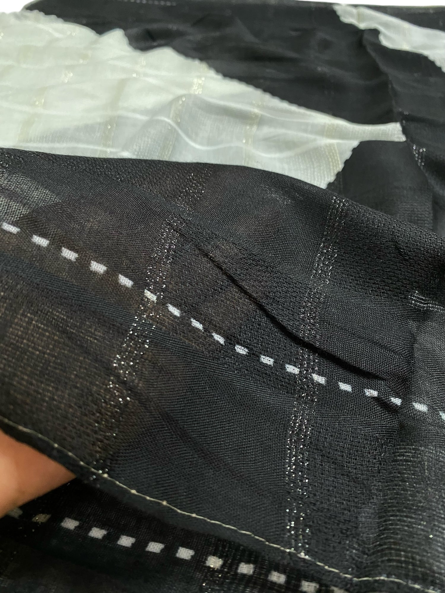 Serina Printed Hijab - Black