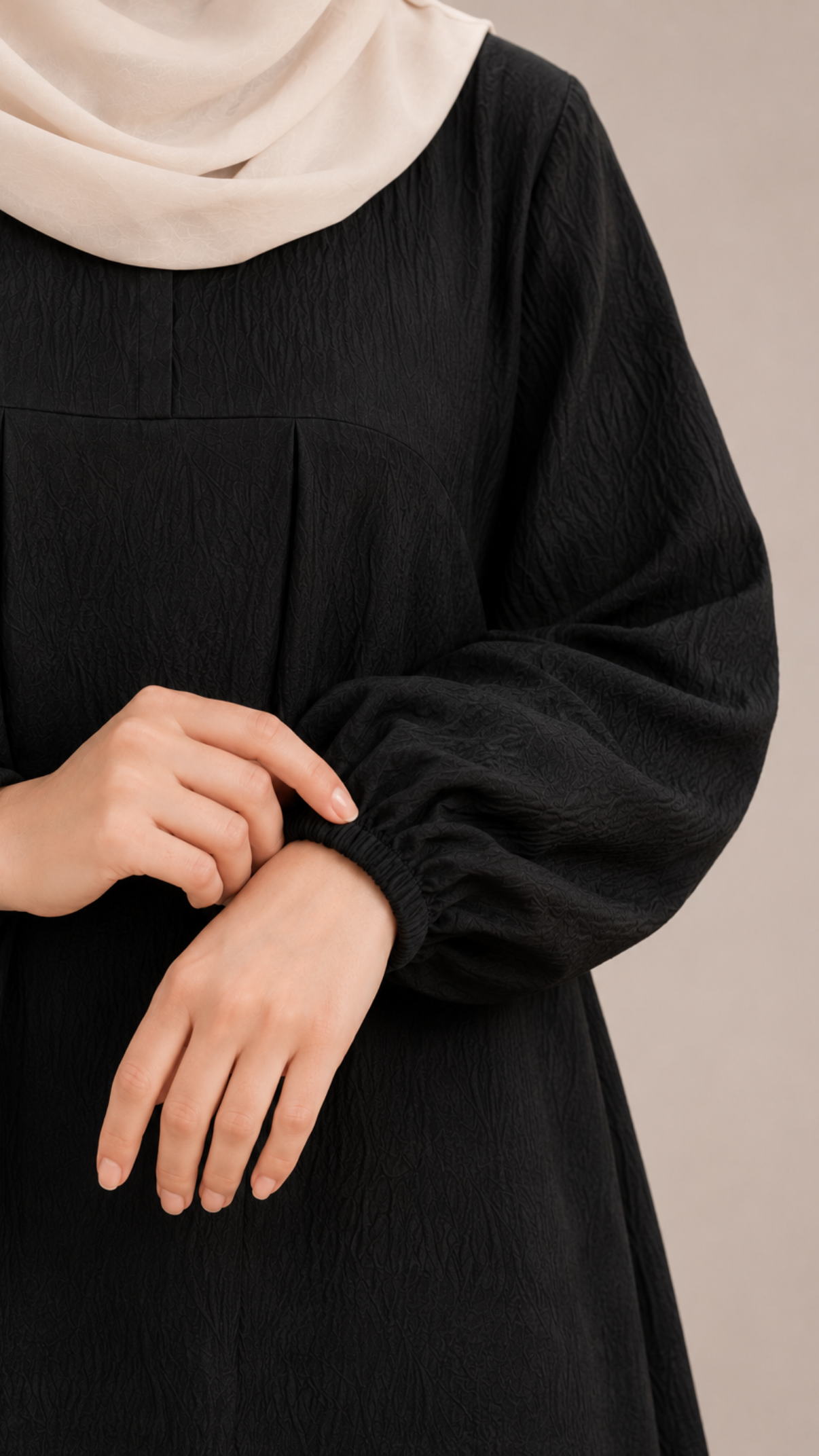 Zeynep Abaya - Black