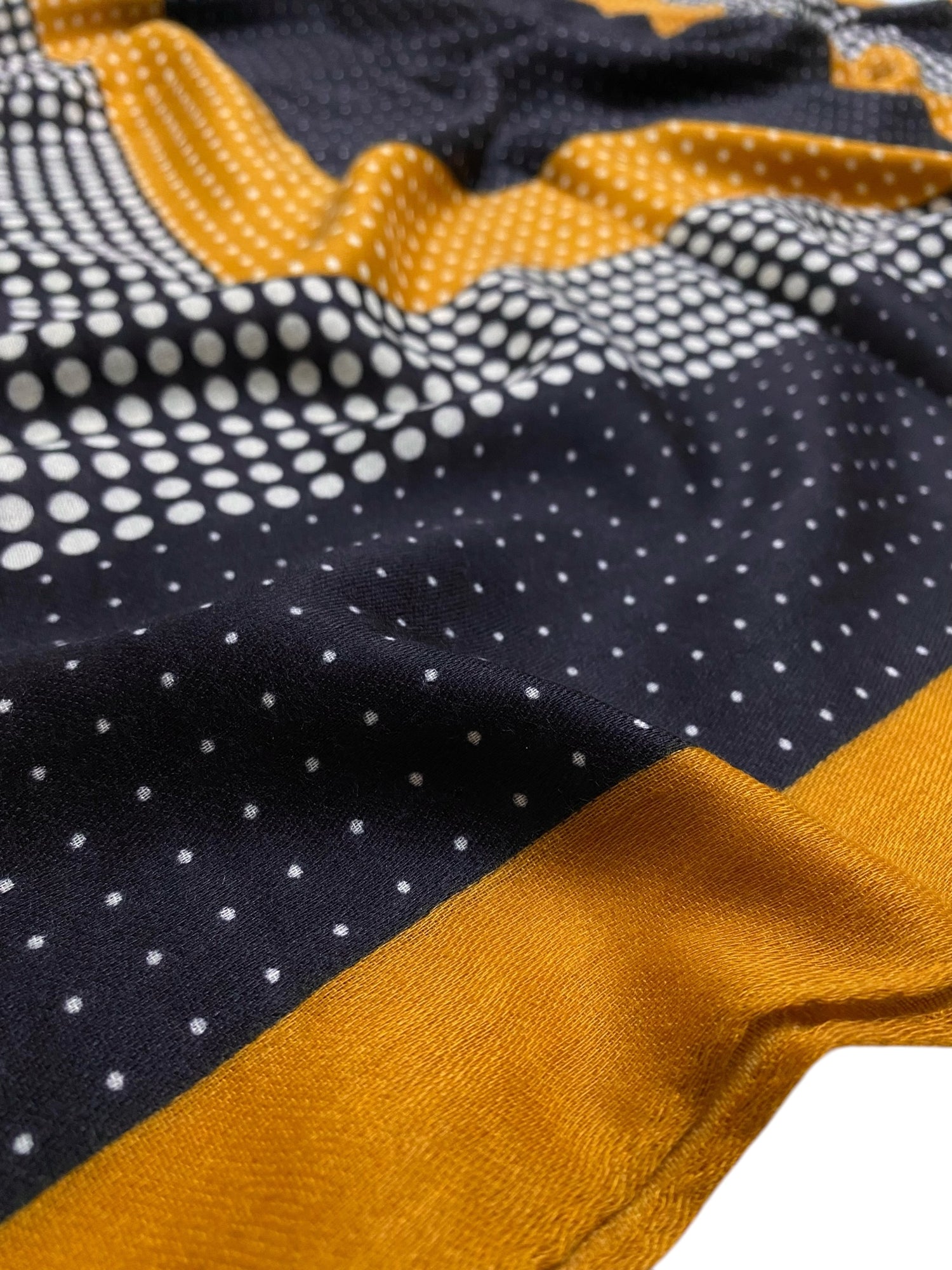 Dotrix Fall Prints - Black