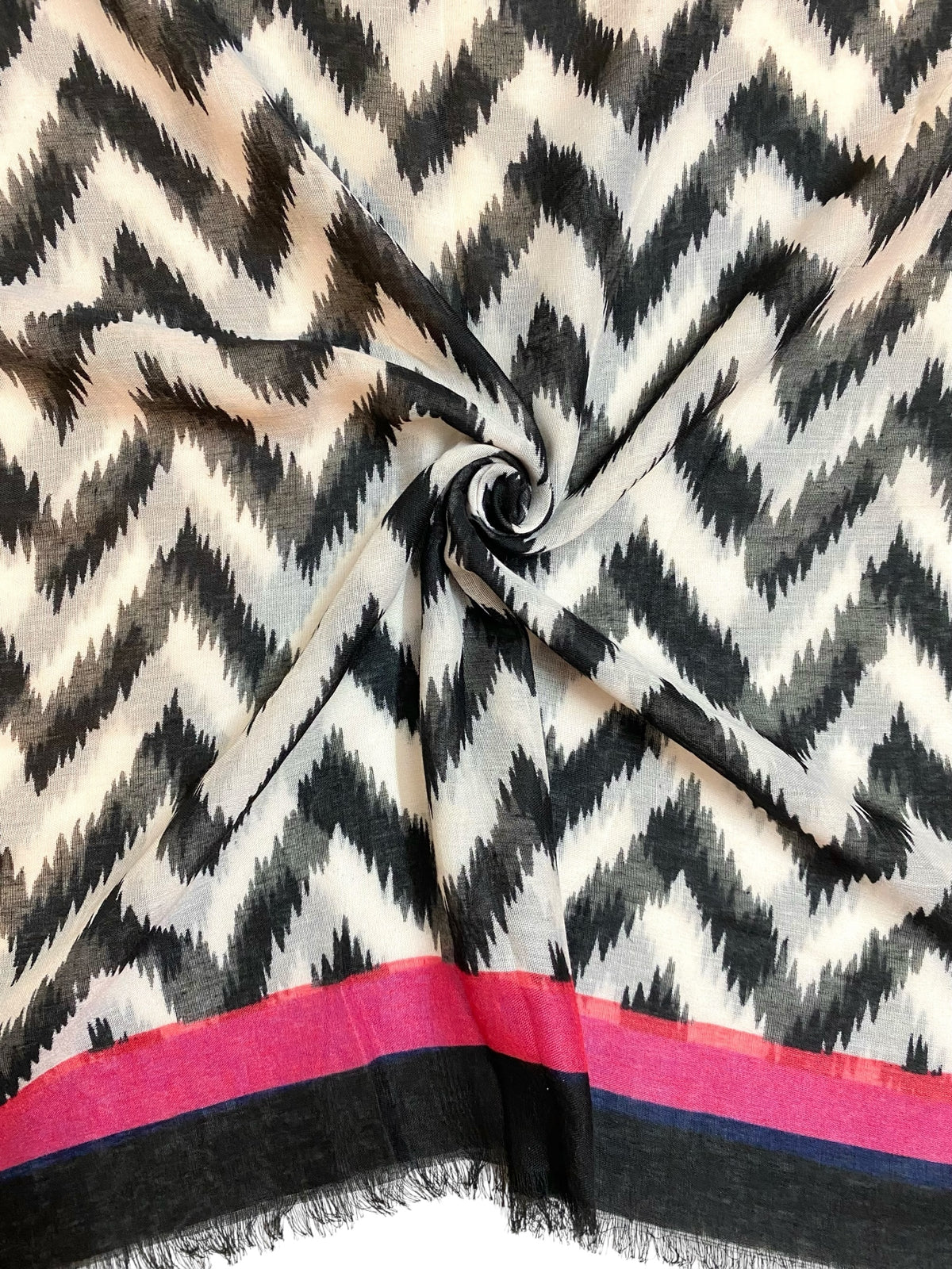Chevron Printed Hijabs - Black