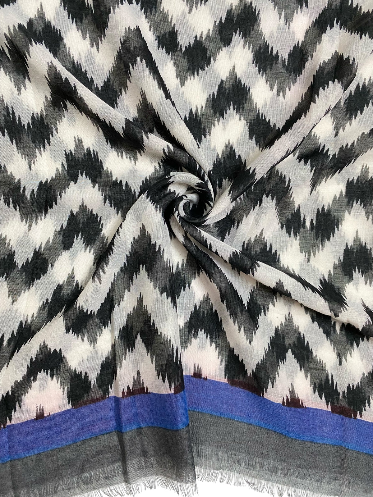 Chevron Printed Hijabs - Charcoal