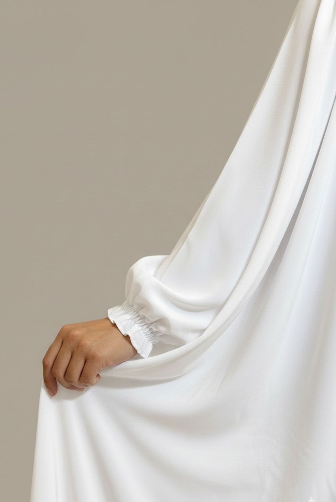 Premium Full Length Umrah & Namaz Chadar With Sleeves - White (Imported Fabric)