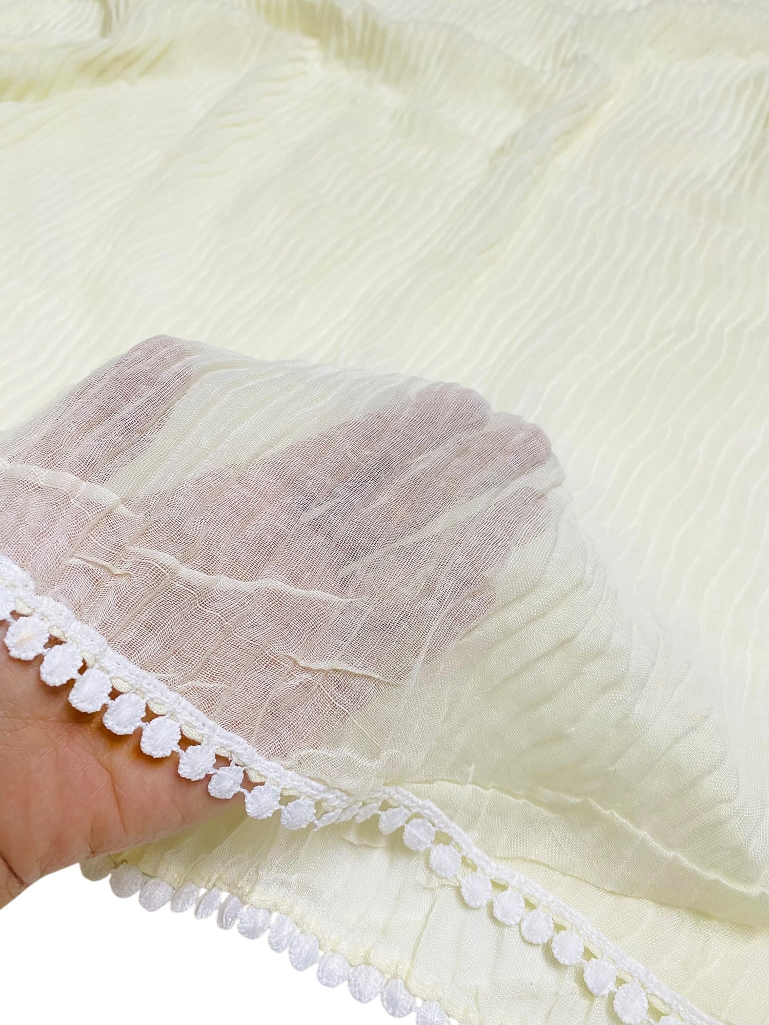 Rawaa Pleated Hijabs – Cream