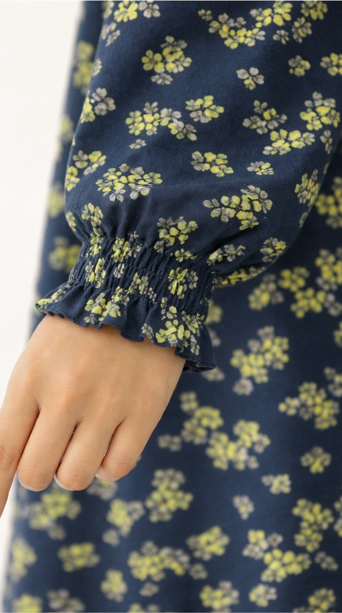 Premium Full Length Namaz Chadar With Sleeves (Imported Fabric)