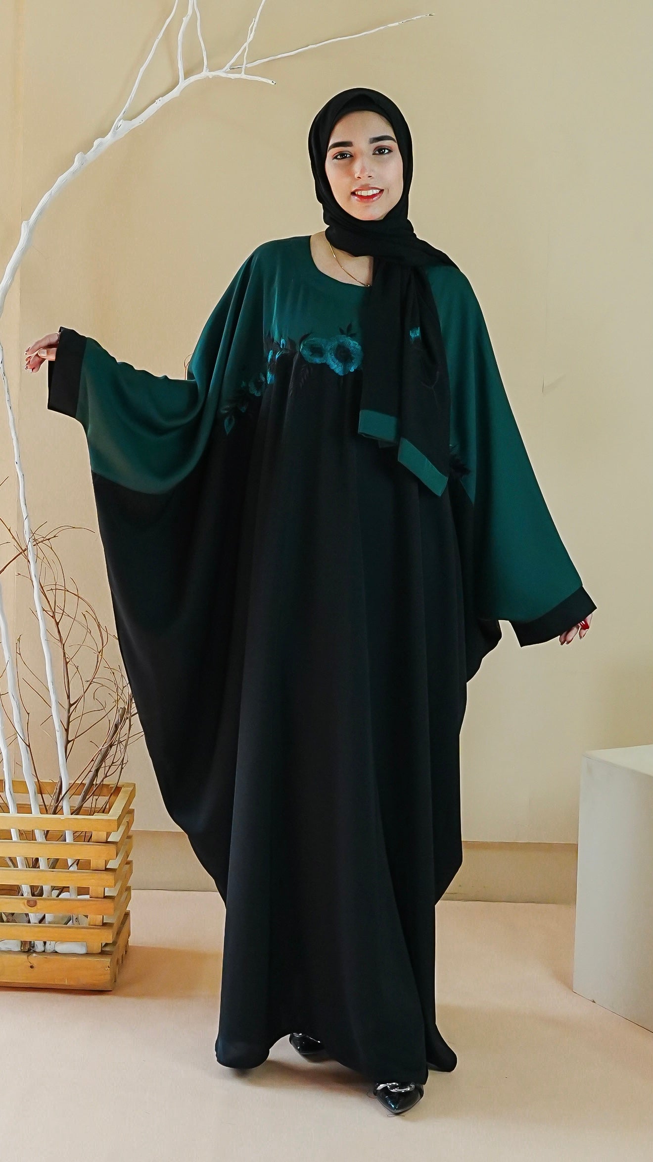 Flora Abaya - Peacock (With Free Delivery)