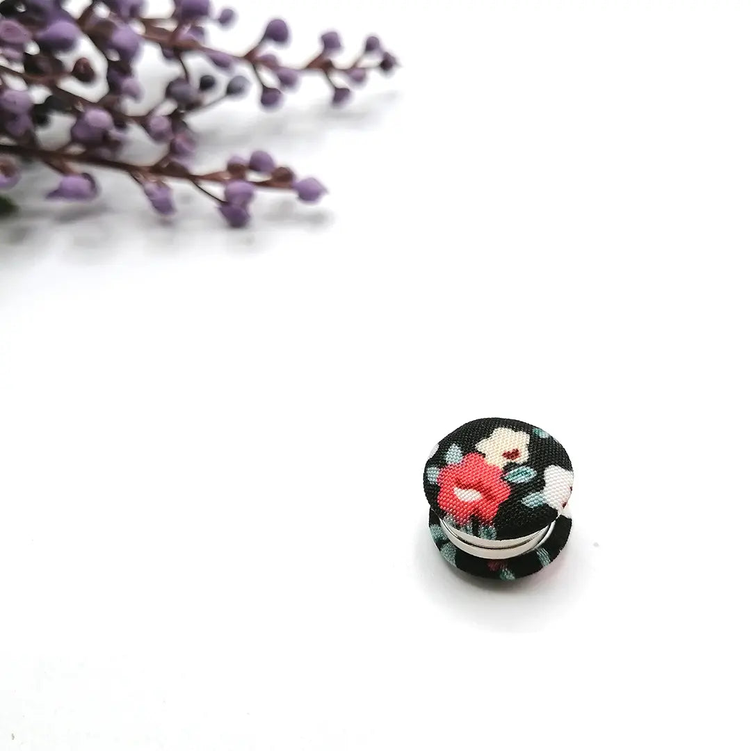 Magnetic Floral Pins – Black