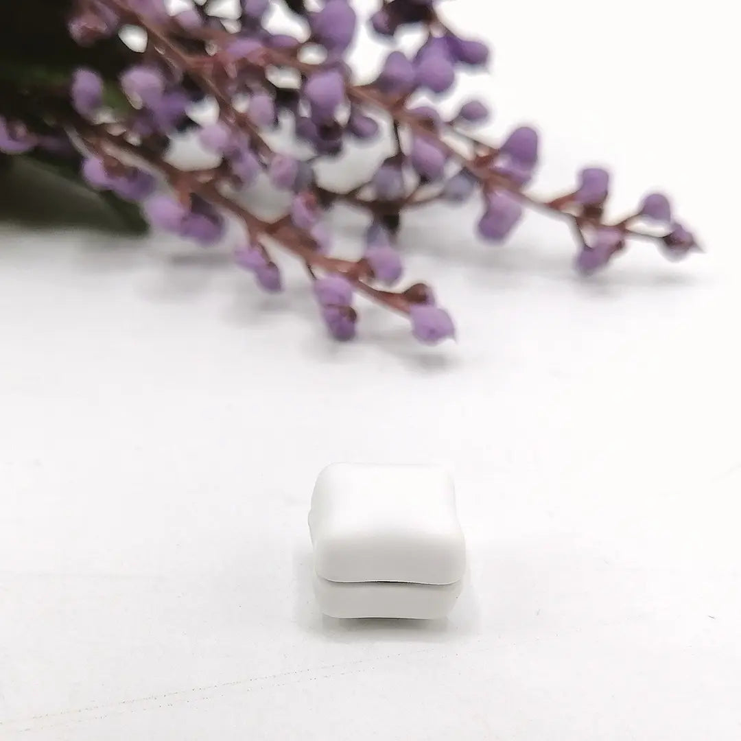Magnetic Pins (Square) – White
