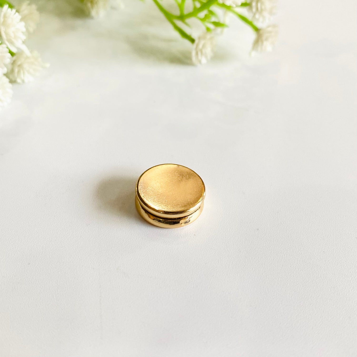 Magnetic Pins (flat) – Golden