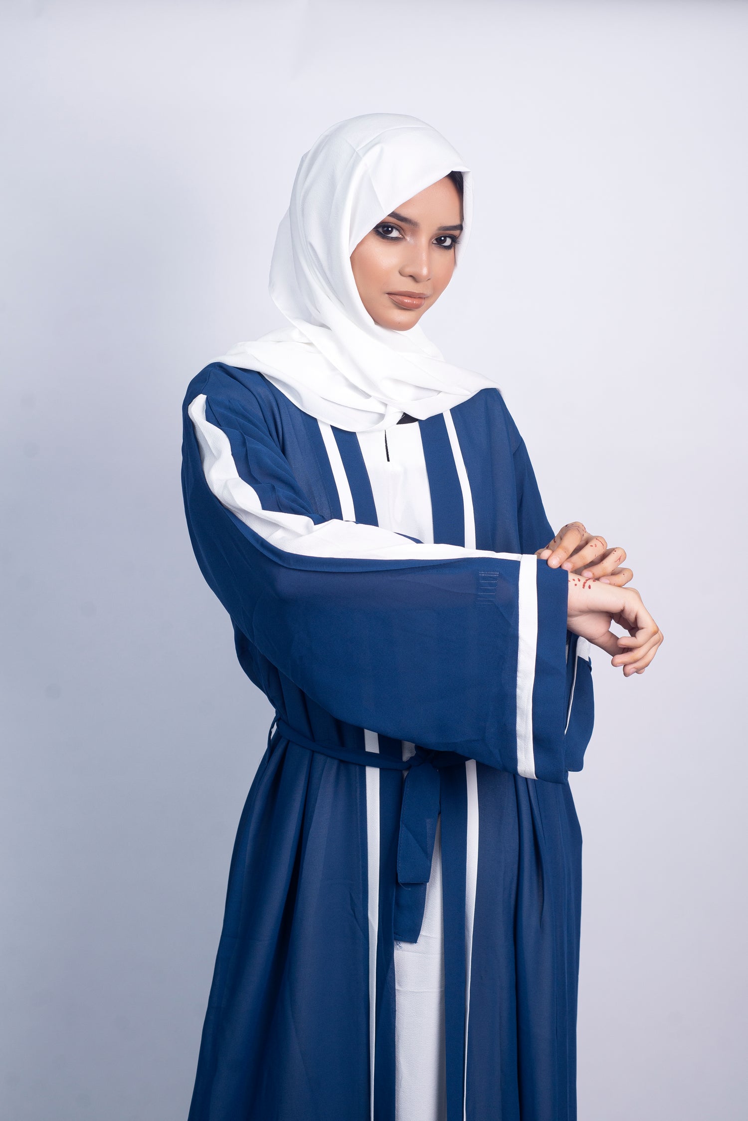 Aura Abaya - Navy Blue