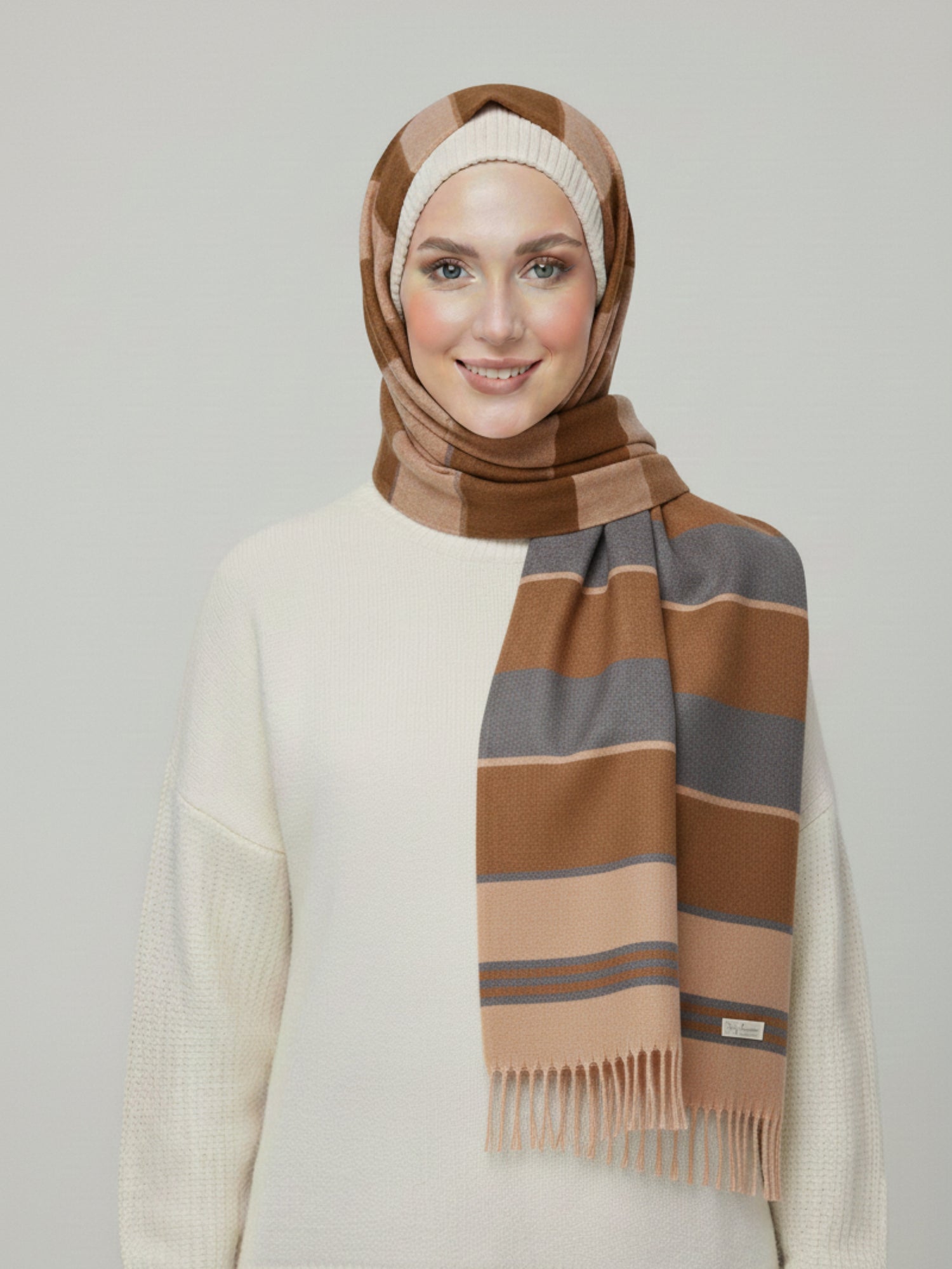 Vogue Woolen Hijab – Chocolate/Grey